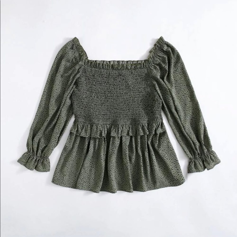 SHEIN rouched Top. Lovely blouse just not my best color. Size 3XL fits like a 20